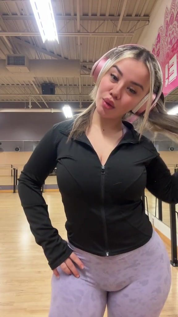 Do you like my leggings?