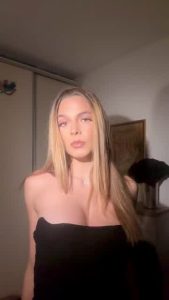 ur slutty fucktoy💦🤭