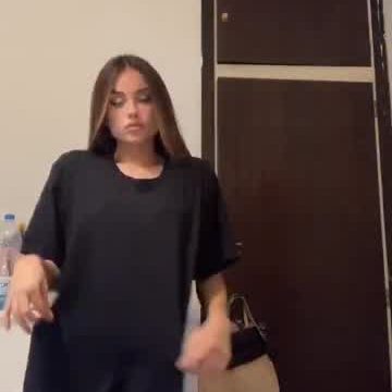 😼