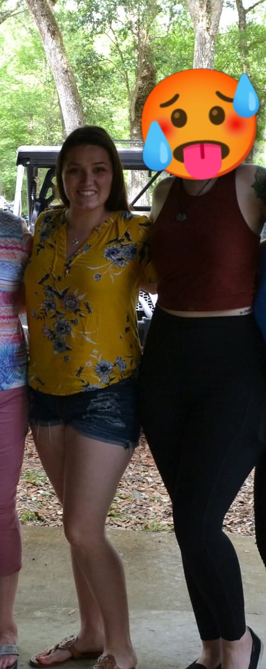 Nice legs thighs in shorts