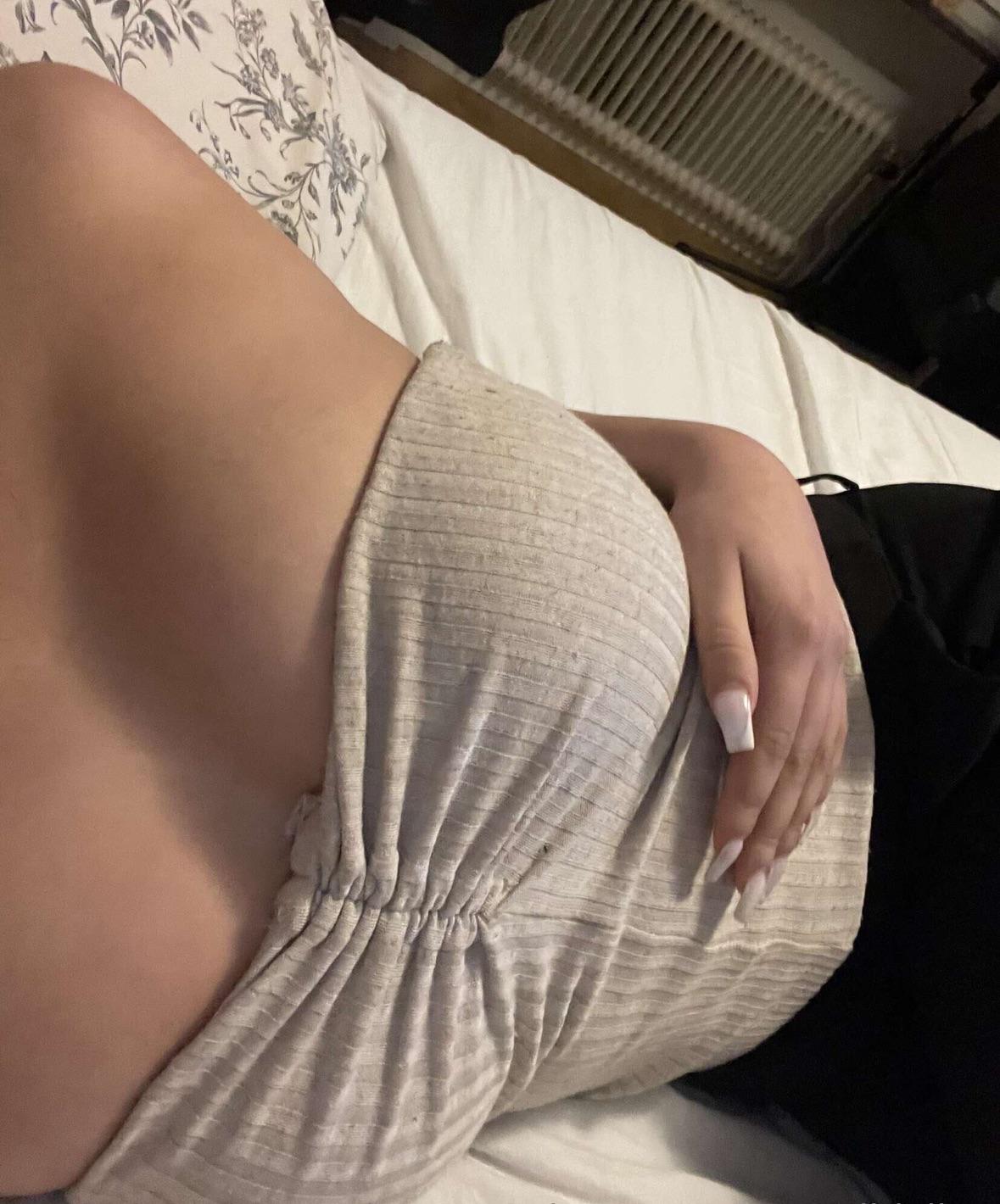 Drar ner tröjan om du ⬆️🥰